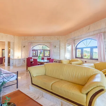 Paco's Luxury 31 Villa Ozias