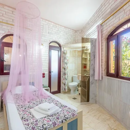 Villa Paco's Luxury 31
